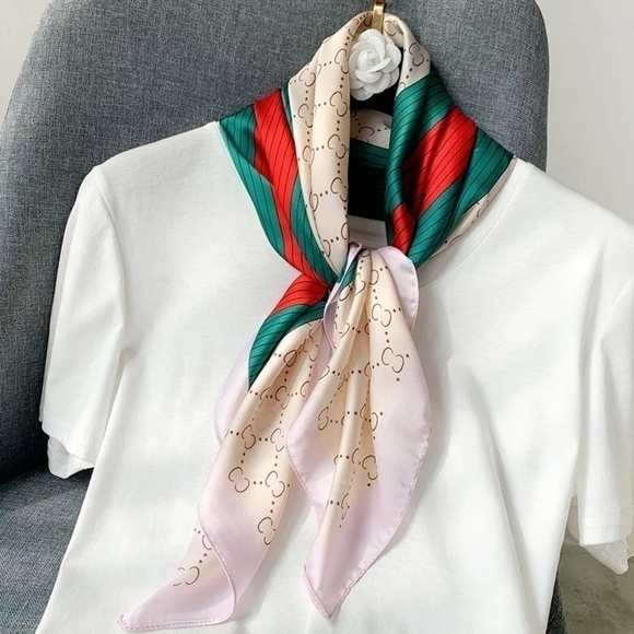 70*70cm Square Scarf - Picture 1 of 2